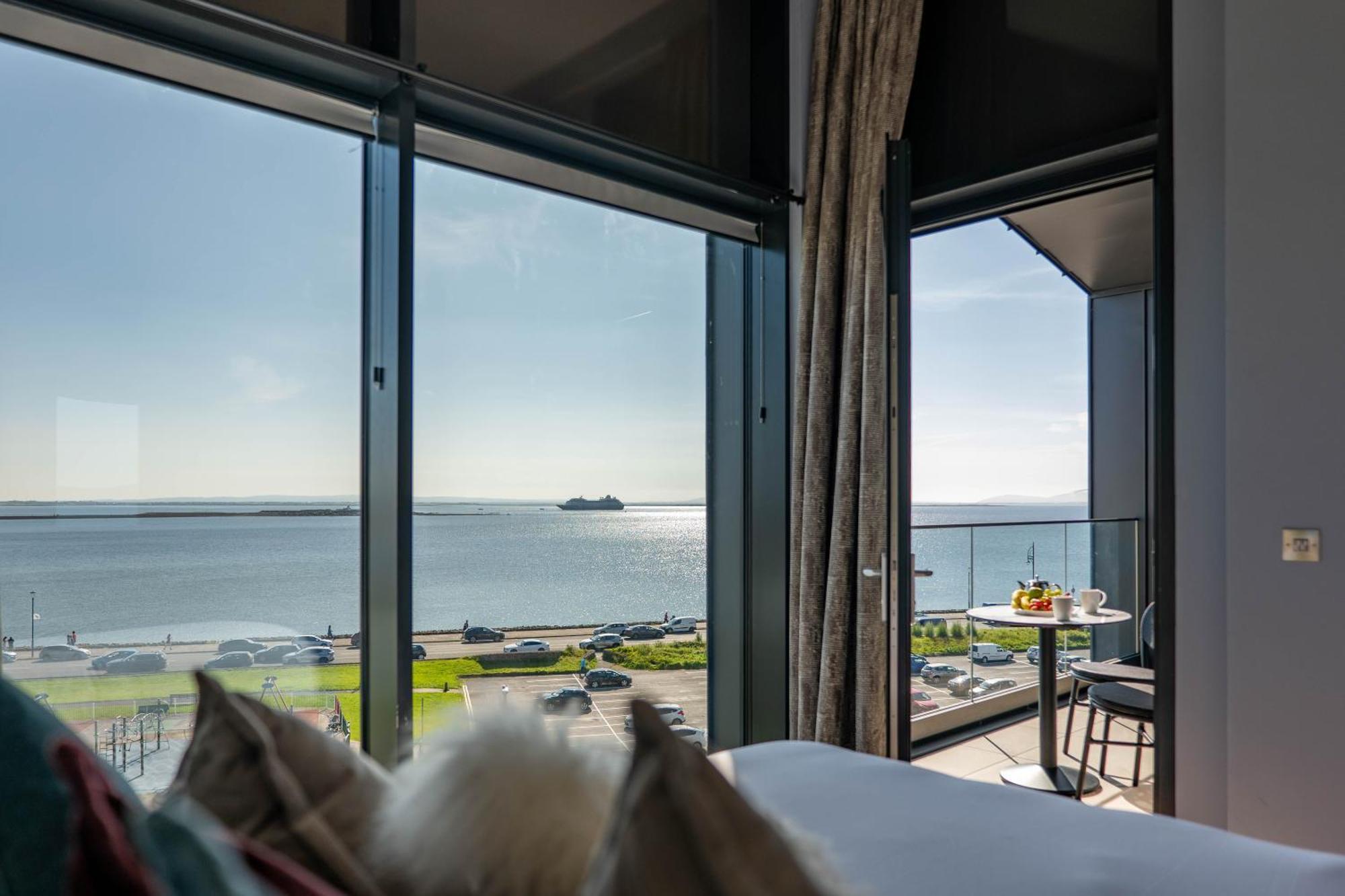 Shoreline Apartments Galway Extérieur photo